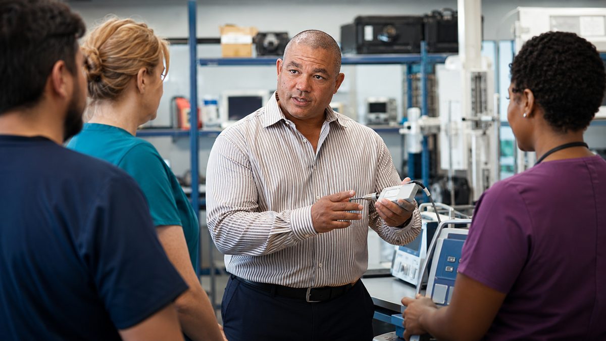 Biomedical instructor teaches emergency equipment preparedness